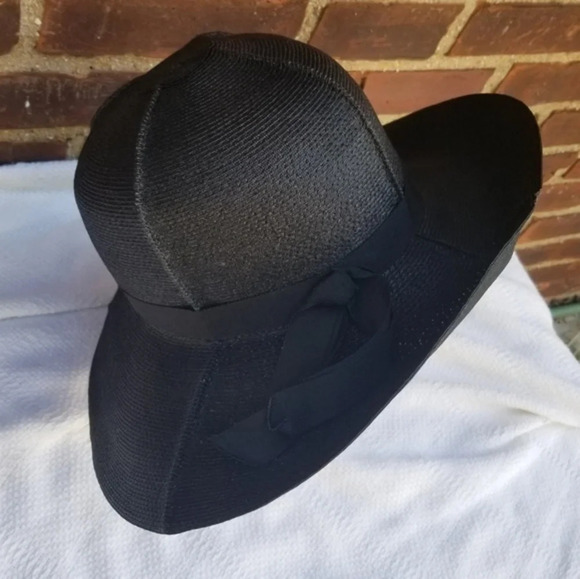 - Vintage Black woven floppy  hat - Picture 3 of 13